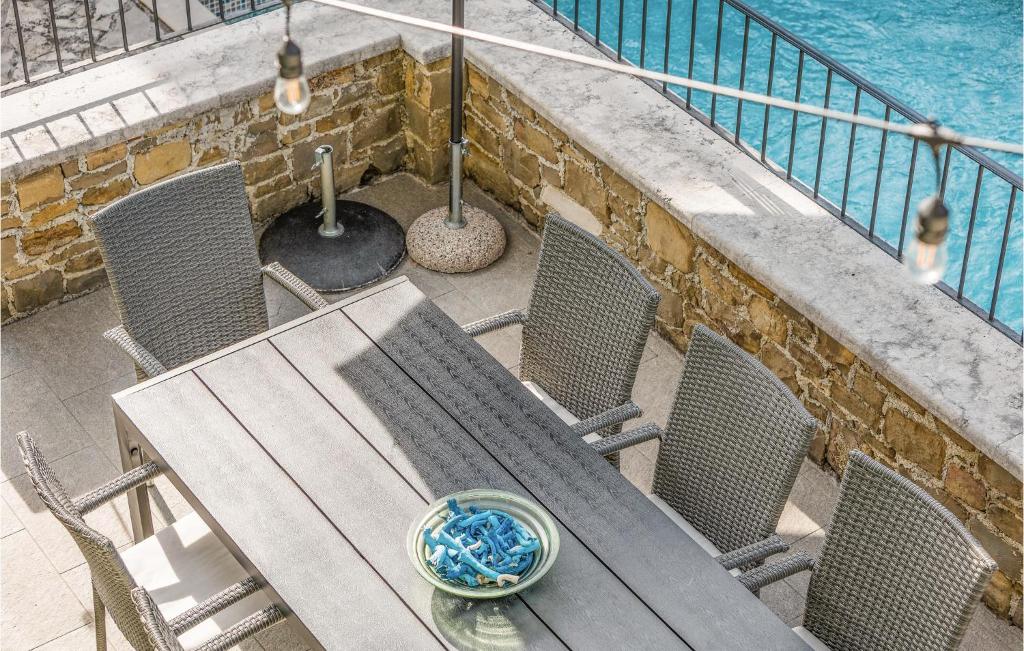 Balkón nebo terasa v ubytování Holiday Home Baredine Iii