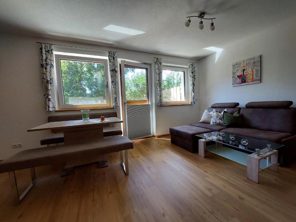 Posedenie v ubytovaní Ferienwohnung Gstreinthaler