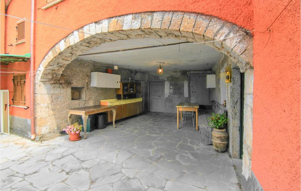 Kuchyň nebo kuchyňský kout v ubytování Amazing Apartment In Codivara With Wifi