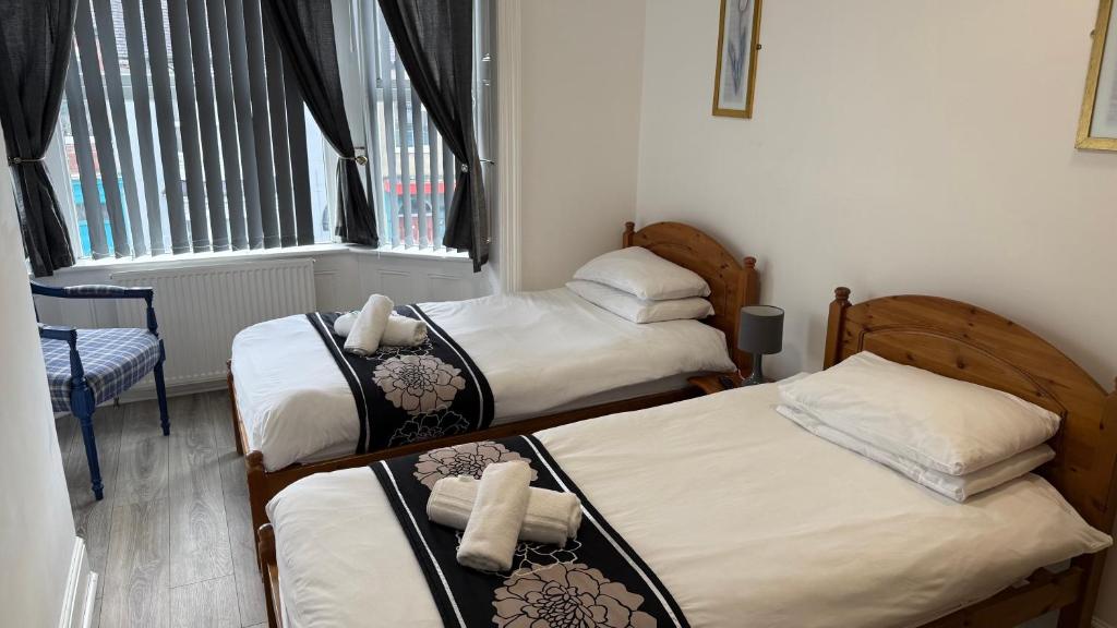 Hotel 119 - Standard Twin Room With Shared Bathroom