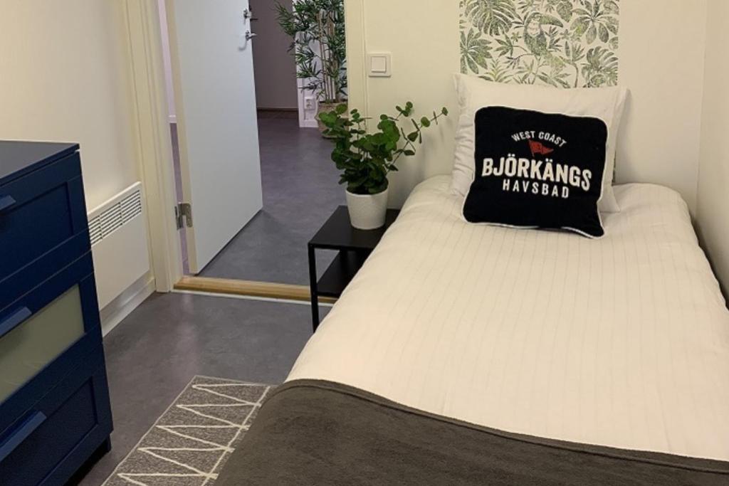 Postel nebo postele na pokoji v ubytování First Camp Björkäng-Varberg