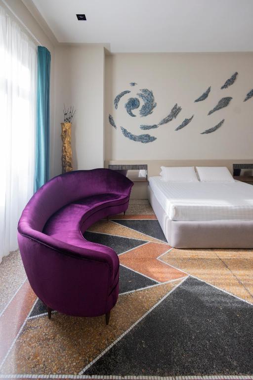 Część wypoczynkowa w obiekcie Atelier Inès Arts & Suites