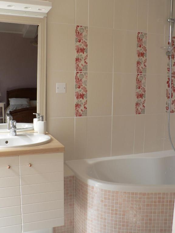 La Terrasse de la Grand'Rue - chambre d'hôtes - - Chambre Double Avec Salle De Bain Privée