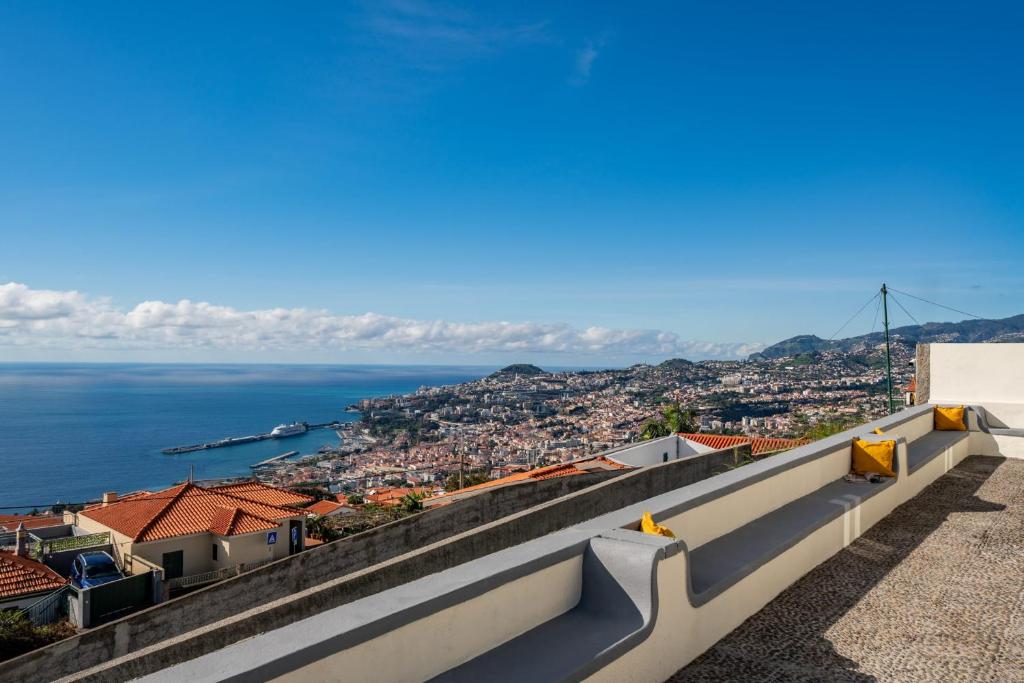 Madeira Friendly Guest House by an island apart