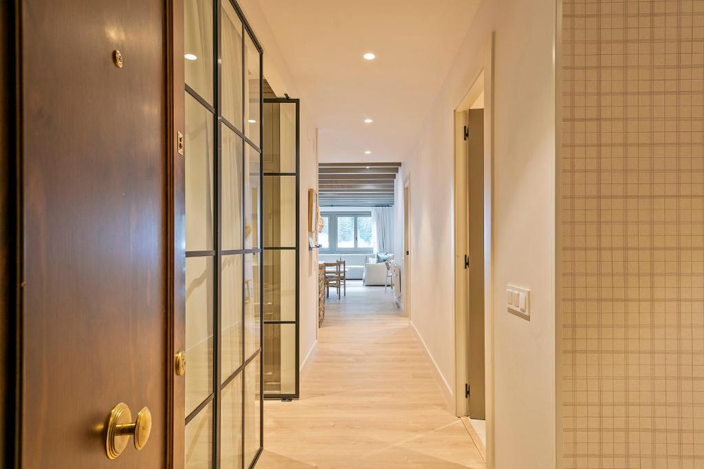 Fotografie z fotogalerie ubytování Luderna - Apartamento con terraza Bonaigua B3 Toran v destinaci Naut Aran