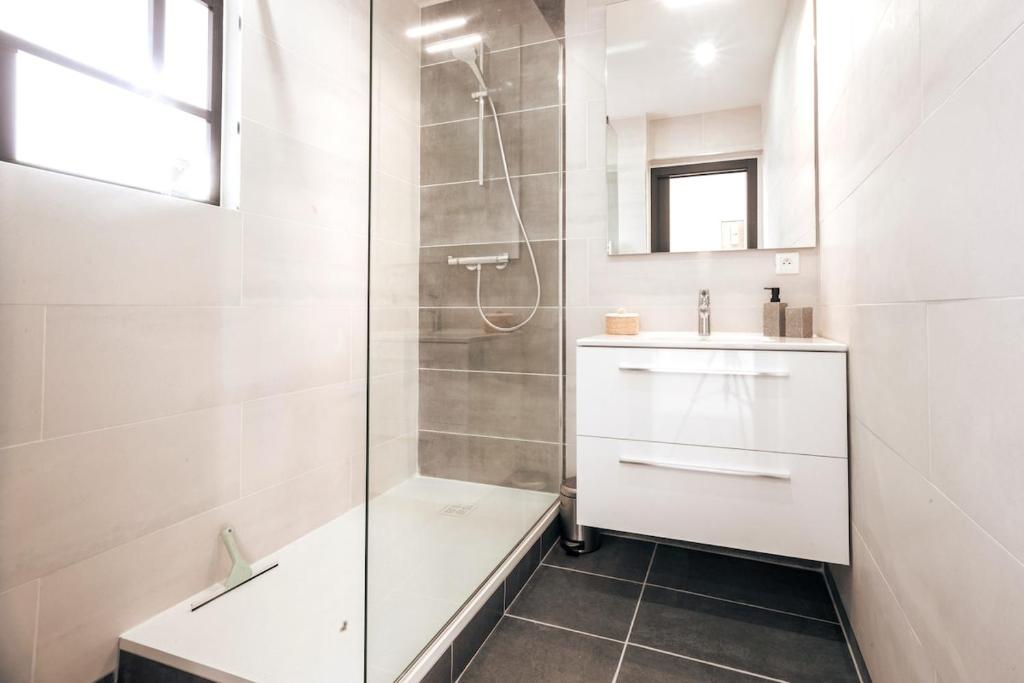 La SUITE'HOME Super Bright Modern Apartment – photo 3