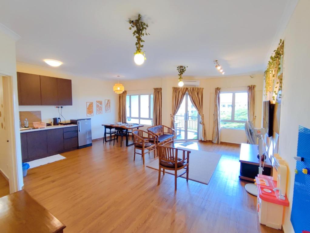Η κουζίνα ή μικρή κουζίνα στο Desaru Hideout at Tiara Residence