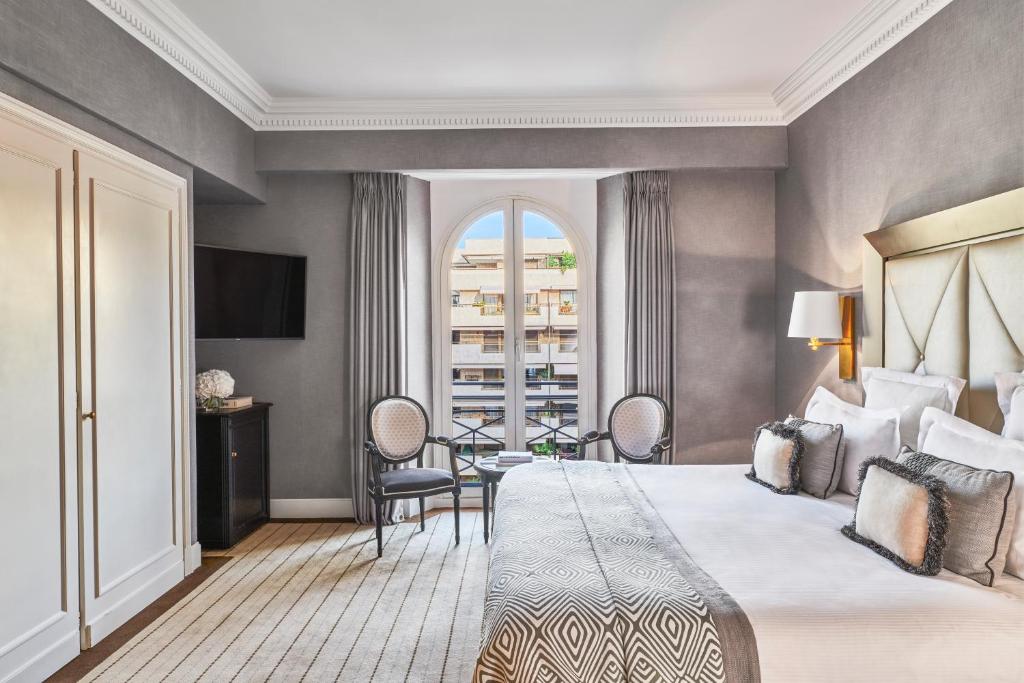 Deluxe  Room City View 