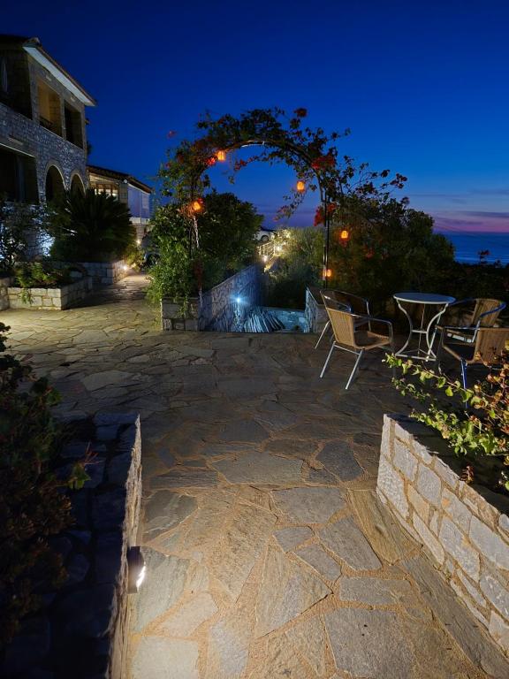 Bazén v ubytování Vardia Hotel nebo v jeho okolí