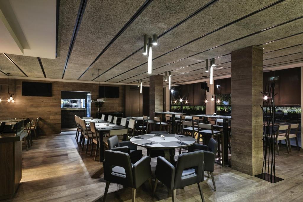 Upper Diagonal - Resim 19