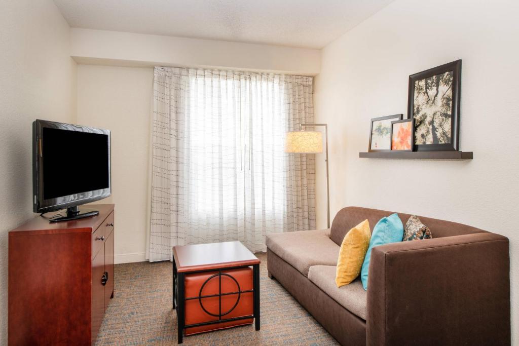 Residence Inn by Marriott Newark Silicon Valley photo