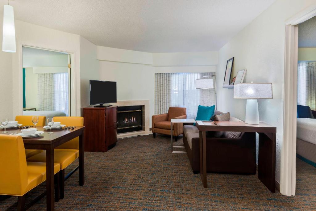Residence Inn Tallahassee North I-10 Capital Circle photo