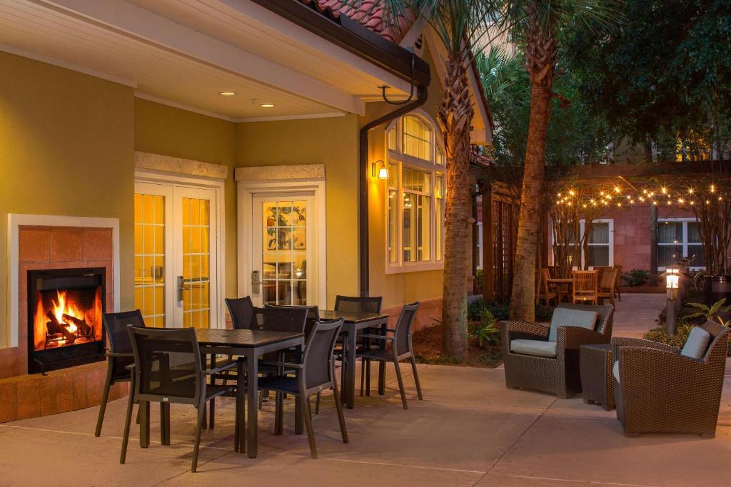 Posezení v ubytování Residence Inn Sandestin at Grand Boulevard