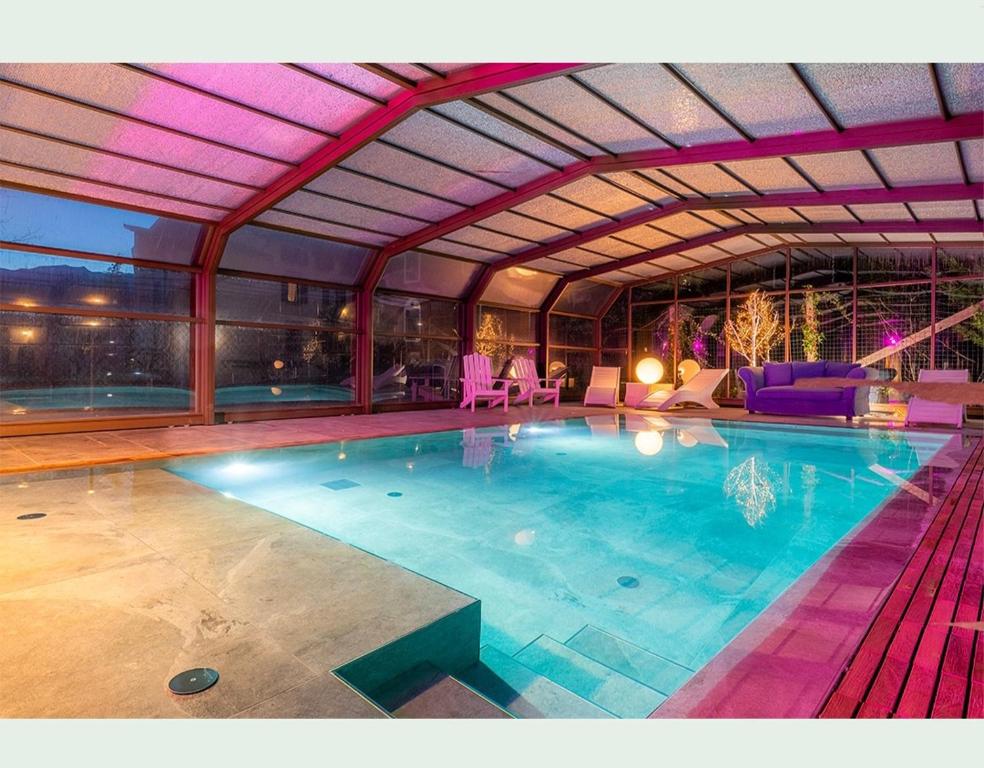 Bazén v ubytování Hotel Firenze nebo v jeho okolí