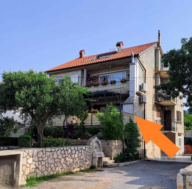 Budova, kde se apartmán nachází