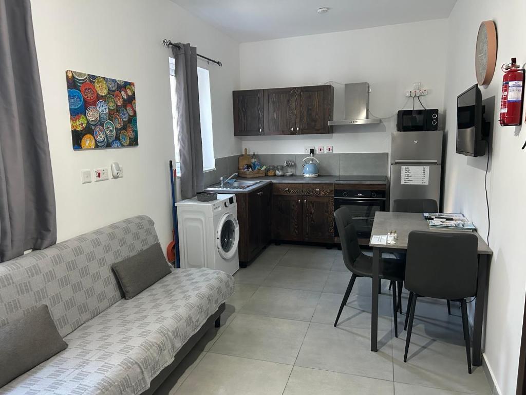 St gaetans studio apartment 6A - 15