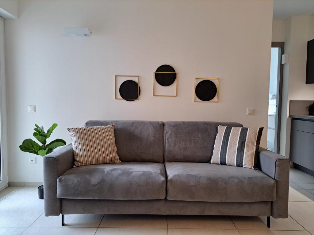 
Superior One-Bedroom Apartment
