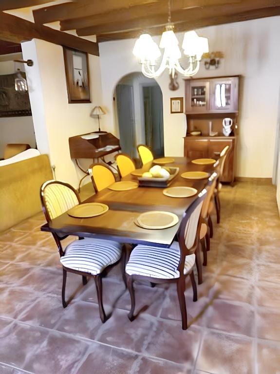 Kuchyňa alebo kuchynka v ubytovaní Spacious villa with private pool - Campo de Cuéllar