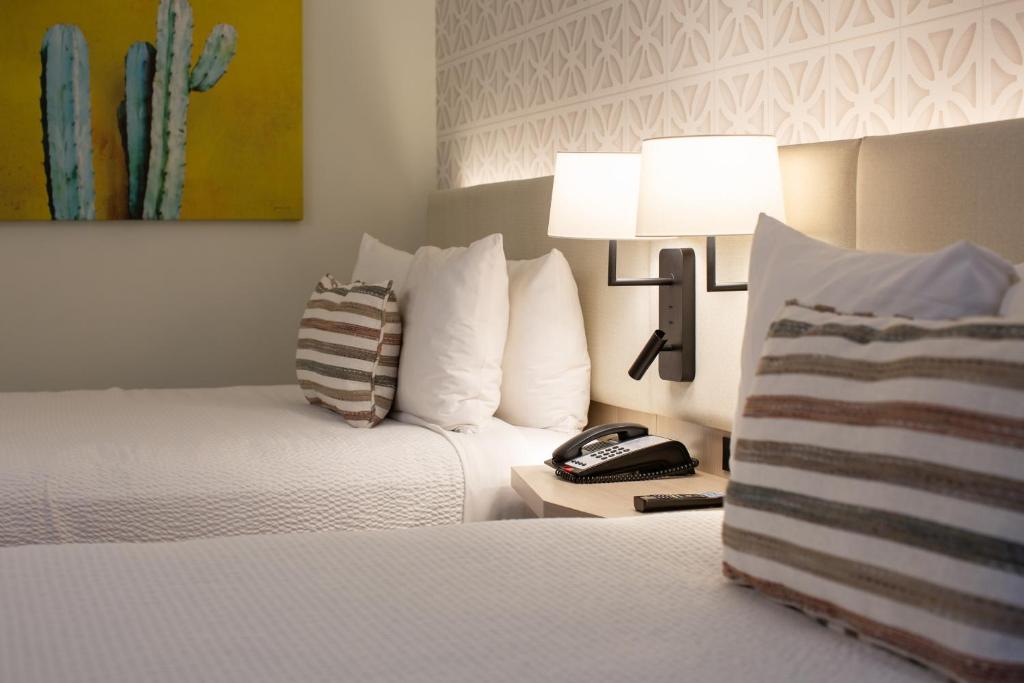Palm Mountain Resort & Spa - 