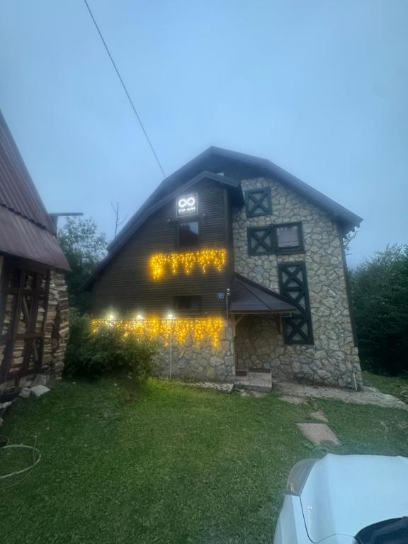 Afbeelding uit fotogalerij van Cassa Alpin White in Jahorina