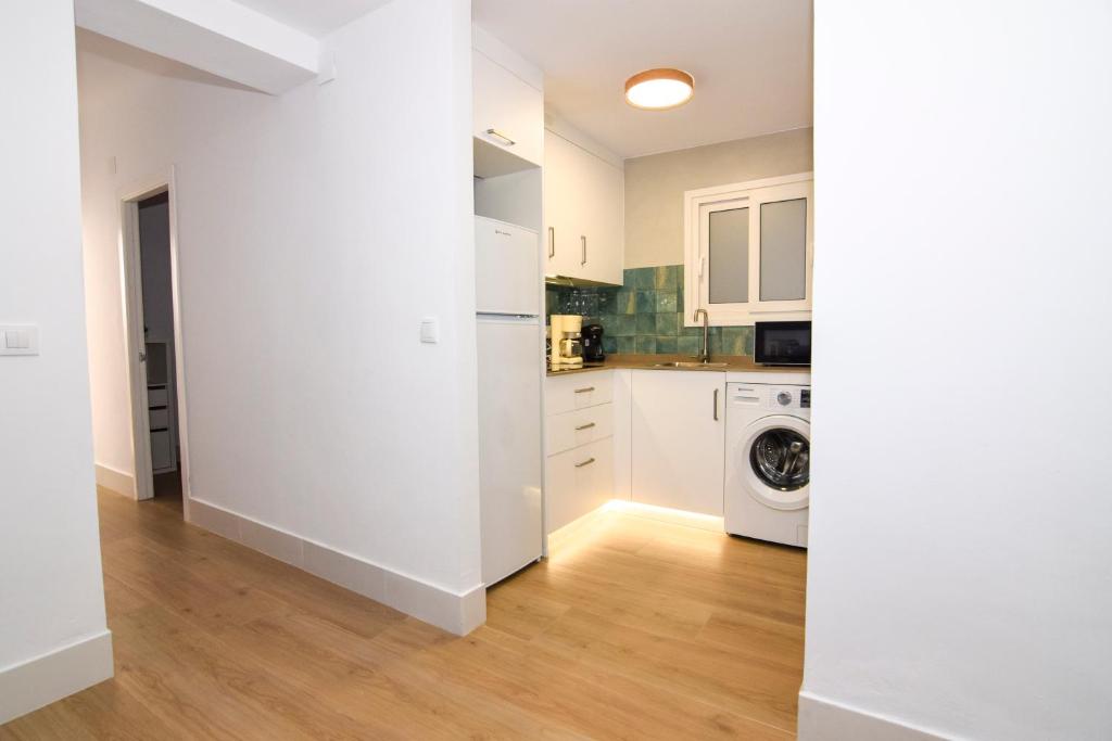 Kuchyň nebo kuchyňský kout v ubytování Apartamentos Atlantida