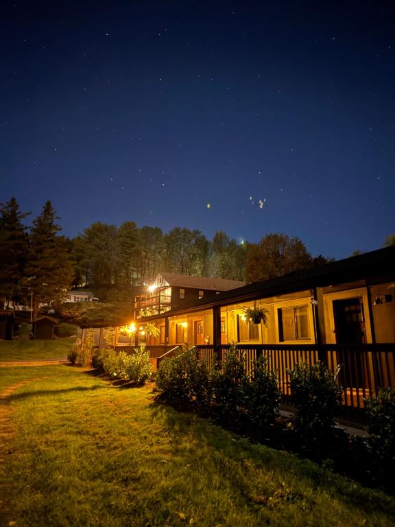 Zahrada ubytování Willow Pond Motel