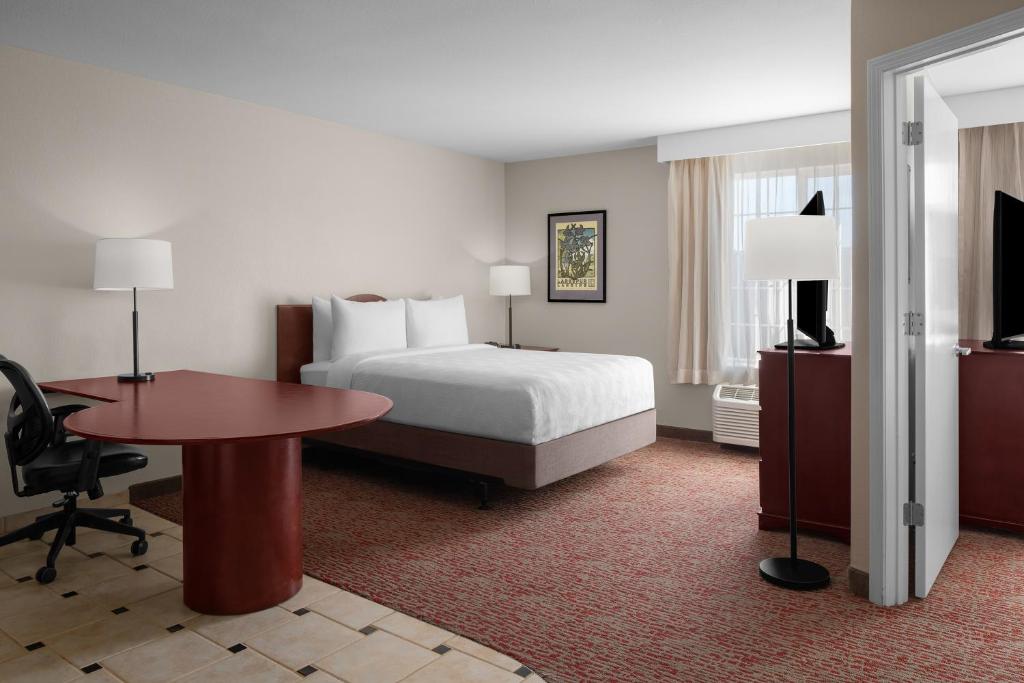 Larkspur Landing Extended Stay Suites Pleasanton photo