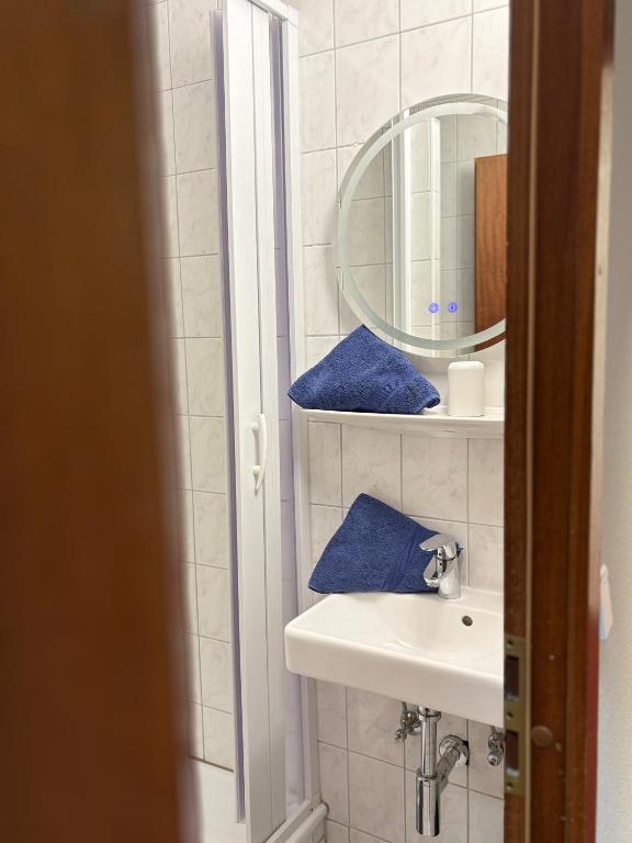 Hotel Restaurant Schwert - Triple Room