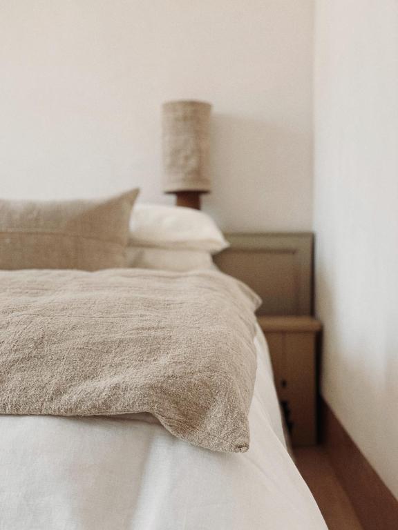 Postel nebo postele na pokoji v ubytování Riad Berbère Marrakech