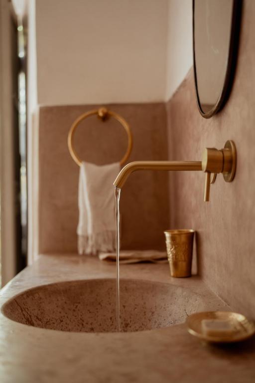 Koupelna v ubytování Riad Berbère Marrakech