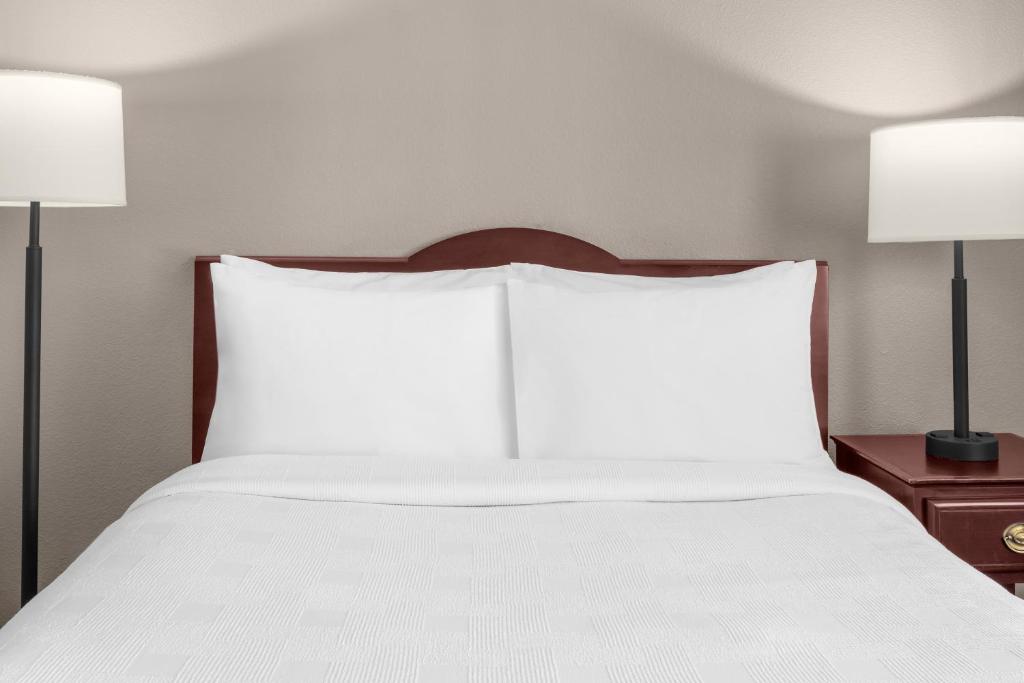 Larkspur Landing Extended Stay Suites Sacramento photo