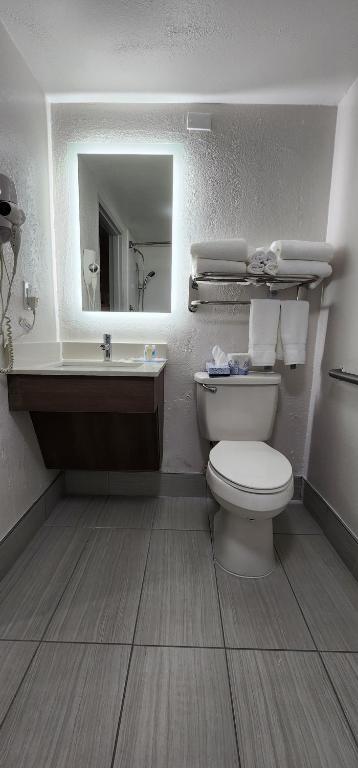 Comfort Inn Pensacola - University Area photo