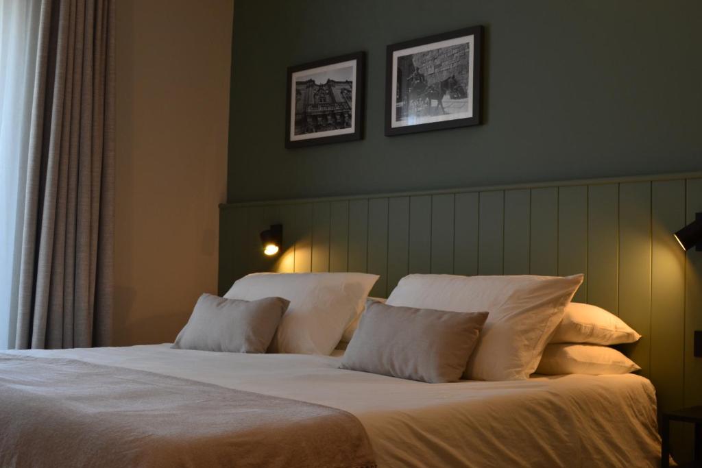 Number 33 - Bed & Breakfast - 9