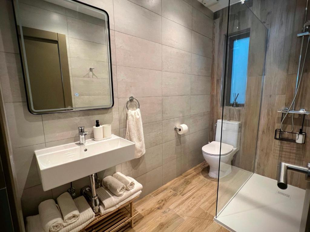 Number 33 - Bed & Breakfast - 11