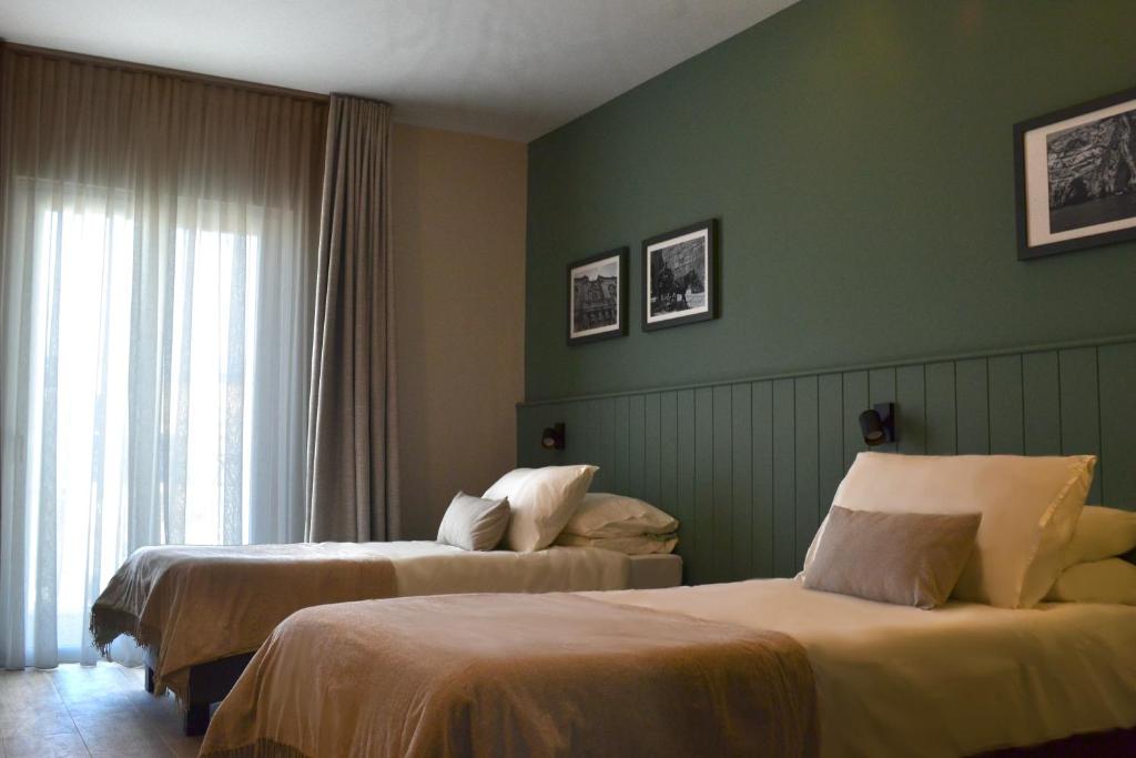 Number 33 - Bed & Breakfast - 16