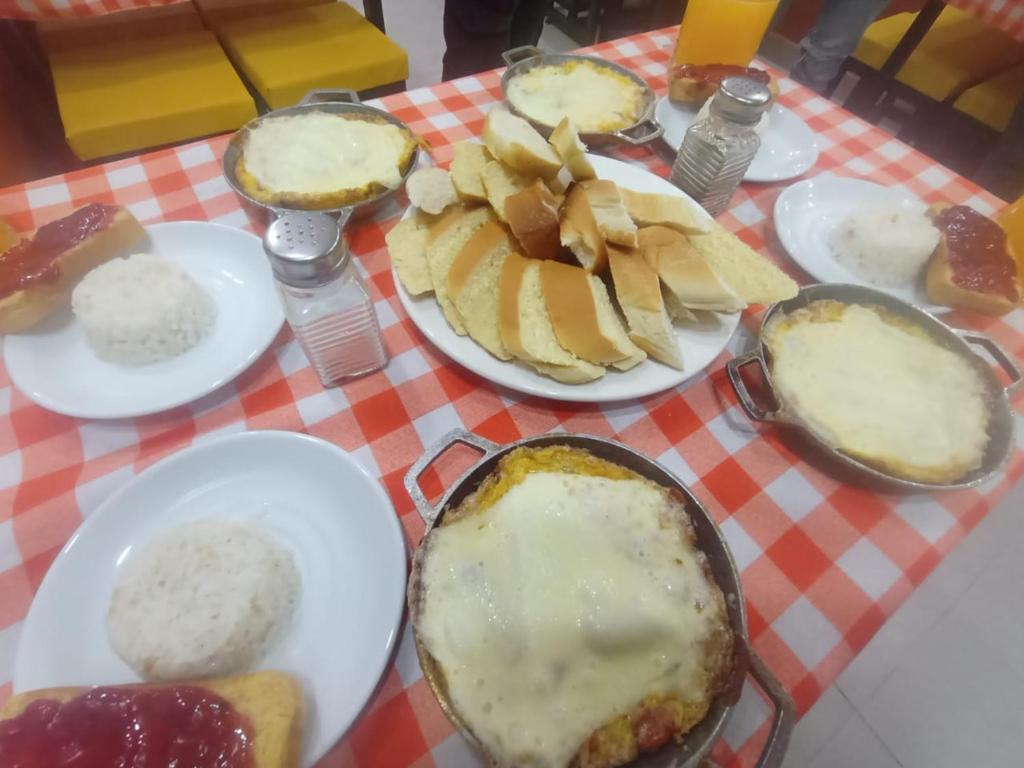 Jídlo v hotelu nebo okolí