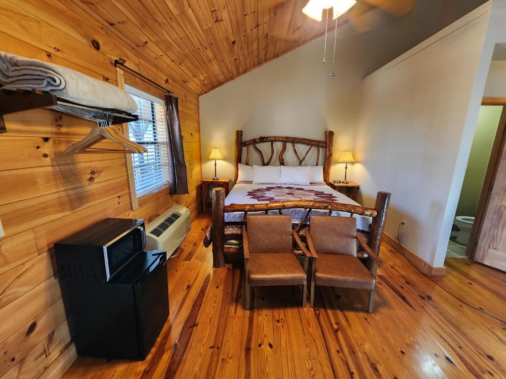 Lodge At Tellico - 高级特大号床间