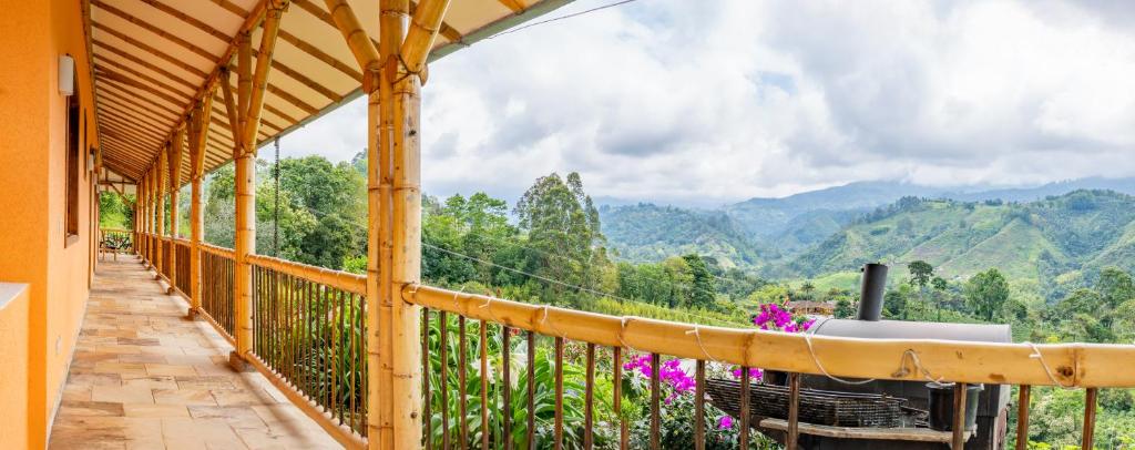Nespecifikovaný výhled na hory nebo výhled na hory při pohledu z bed and breakfast