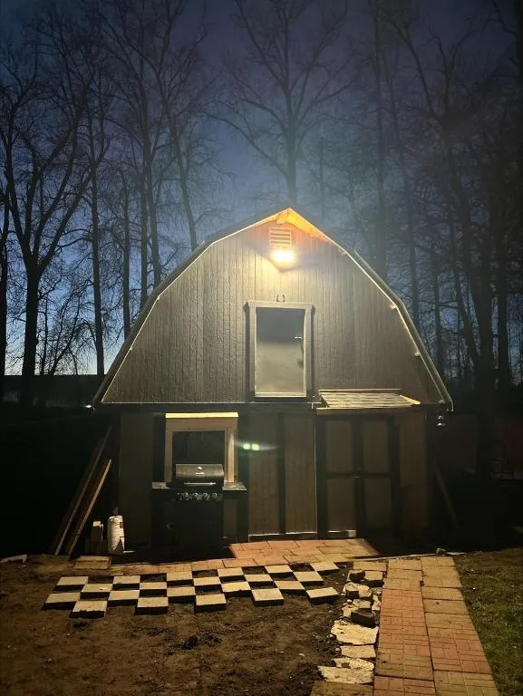 2-story 1-bedroom Barn in Marysville