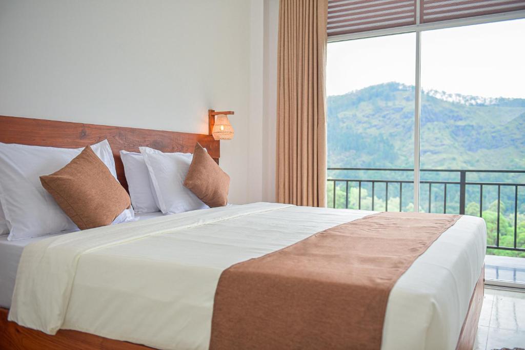 Nespecifikovaný výhled na hory nebo výhled na hory při pohledu z hotelu