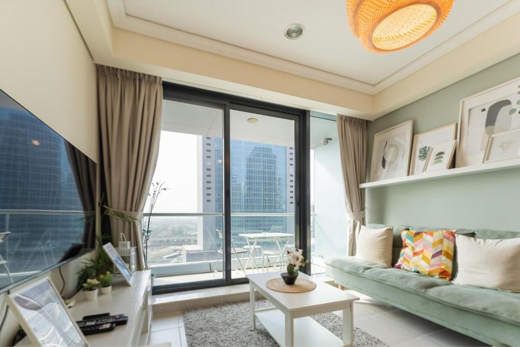 HAVN - Studio Apartment in Goldcrest Views, JLT休息區