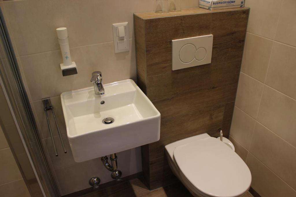 Hotel Restaurant Schweizerhaus - Resim 18