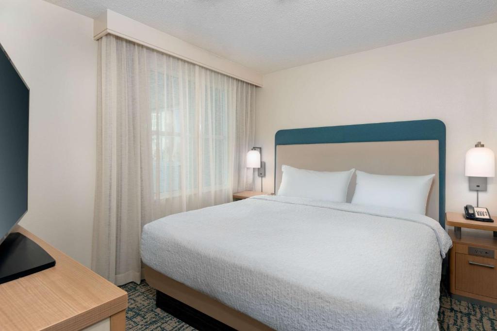 Homewood Suites by Hilton Tampa Airport - Westshore photo