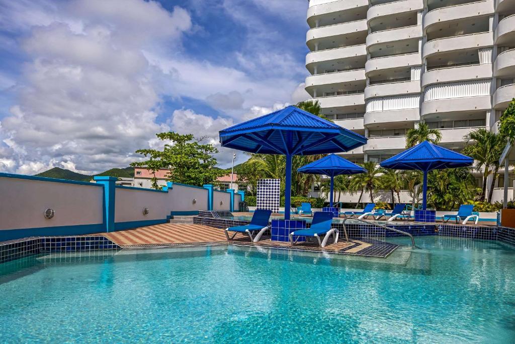 The Atrium Beach Resort and Spa, Ascend Hotel Collectionの敷地内または近くにあるプール