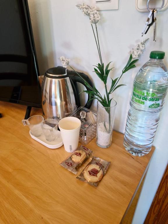Coffee and tea making facilities at Hospederia Santillana