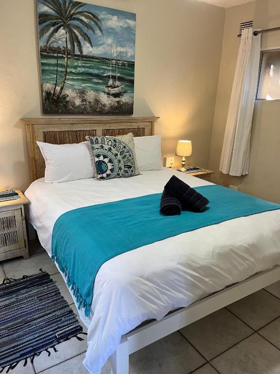 Ansteys Beach Self Catering Apartments - 