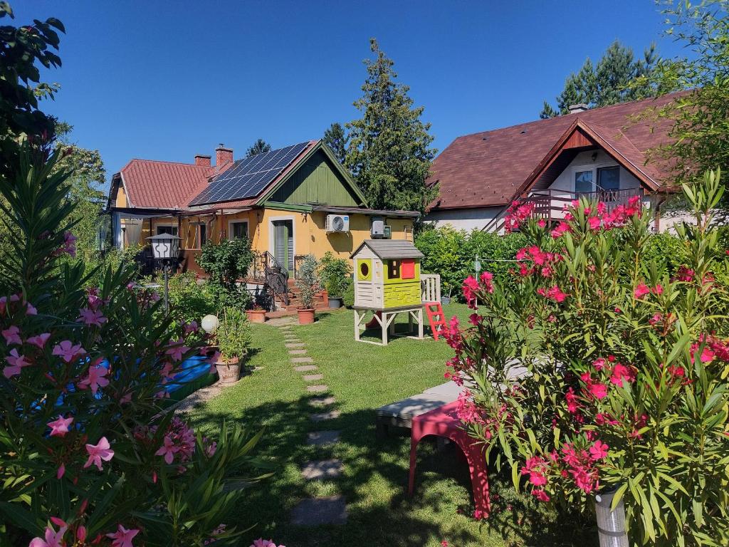 Imagen de la galería de Centrum Családi apartmanok, en Balatonfüred