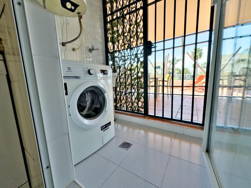 Fotografia z galérie ubytovania Apartamento Bajo con terraza en Lorcrimar V v Marbelli