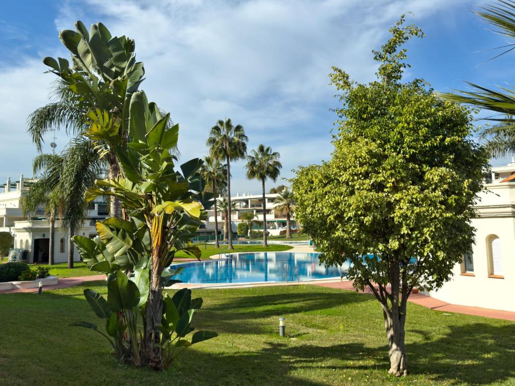 Bazén v ubytovaní Apartamento Bajo con terraza en Lorcrimar V alebo v jeho blízkosti