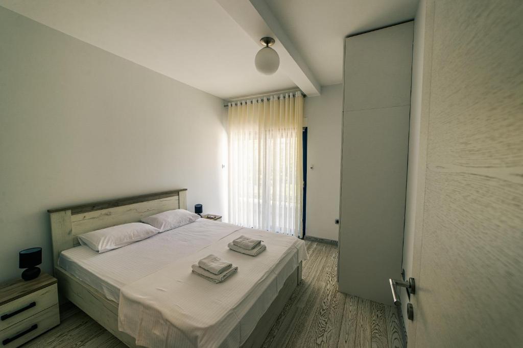 Green Bay Apartments Morinj - 9